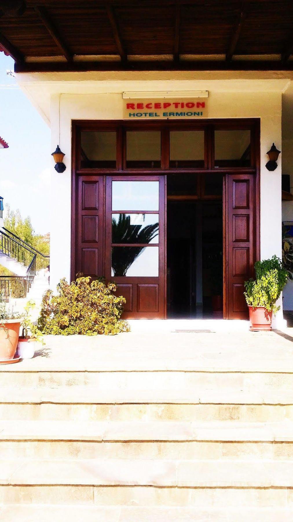 Hotel Ermioni Kalamitsi  Exterior photo